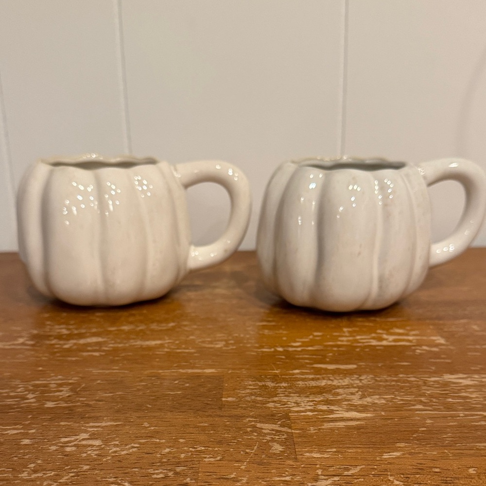 Vintage Anthropologie White Pumpkin-Shaped Mugs Set of 2, used for decor only